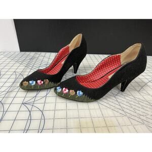 B.A.I.T‎ But Another Innocent Tale Floral Embroidered Hanoi Black Heel Size 7